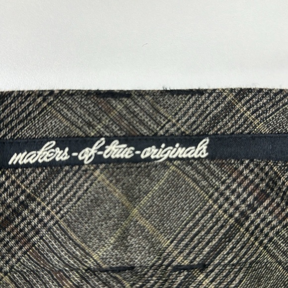 Makers  of the Original brown houndstooth check long dress shorts - Picture 3 of 9